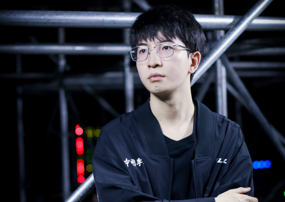 FNC轻取C9，Elk完成史诗逆转强强对话成都决赛之夜，成为赛场最大亮点的简单介绍