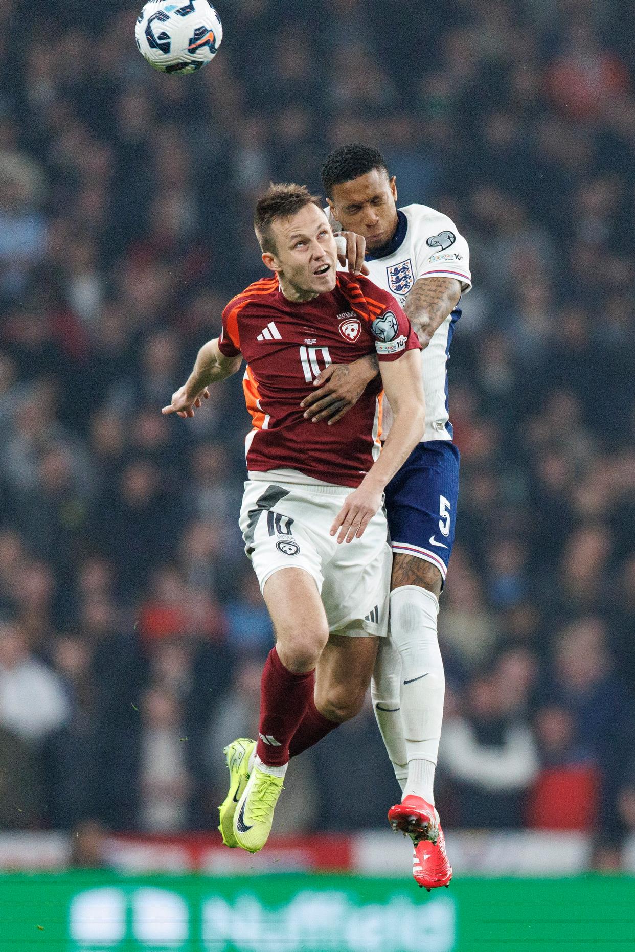 开云体育在线-关于英格兰重回正轨，在2024年欧洲杯预选赛中完胜挪威，取得连胜的信息