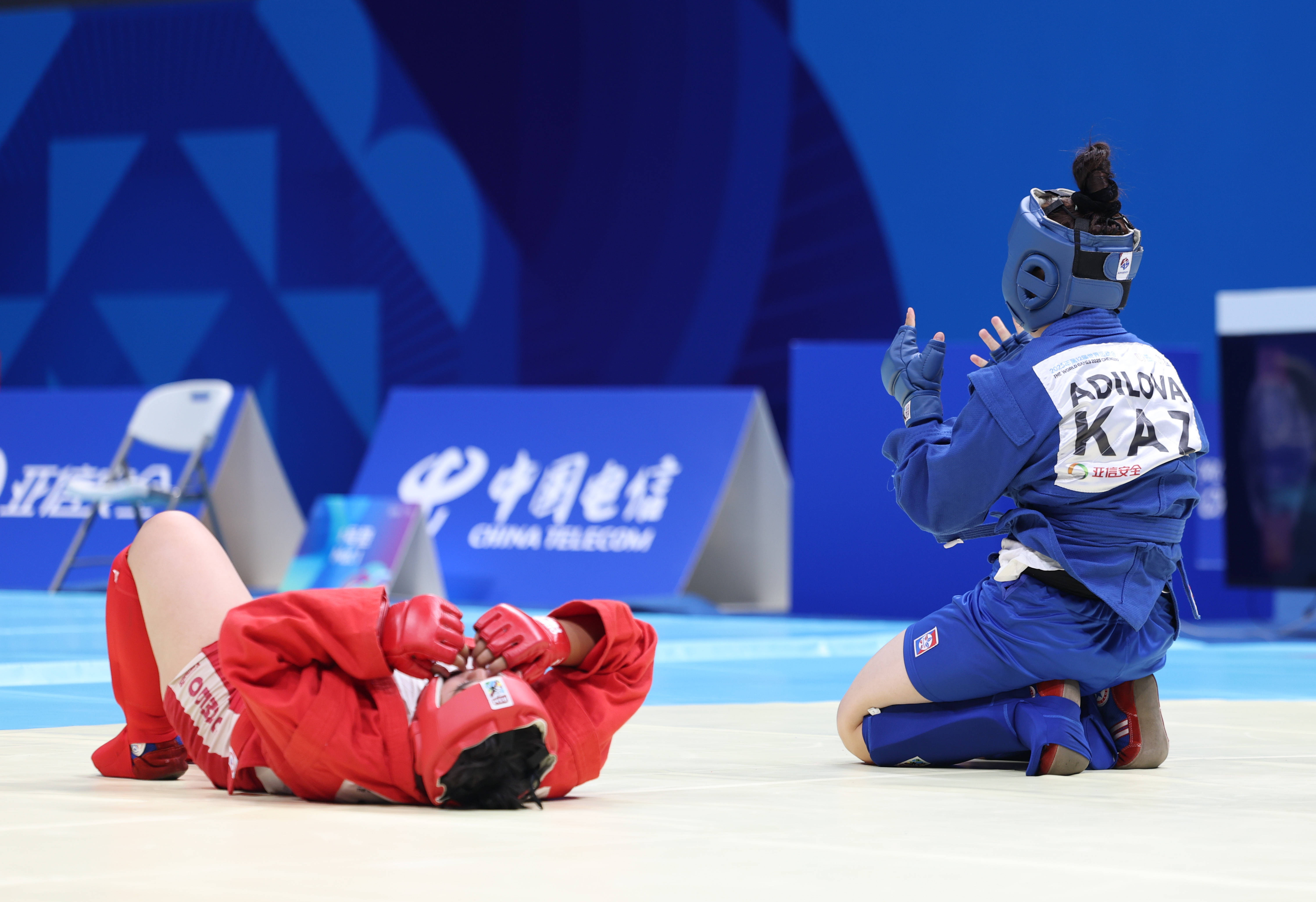 选手实力可观,赛场赢得掌声 选手实力可观,赛场赢得掌声