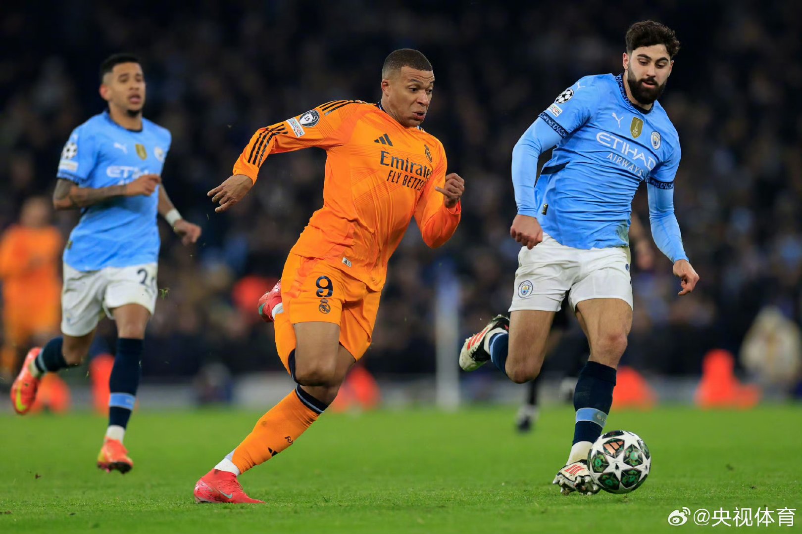 曼联欧冠战绩低迷,或将遗憾出局? 曼联欧冠战绩低迷,或将遗憾出局?