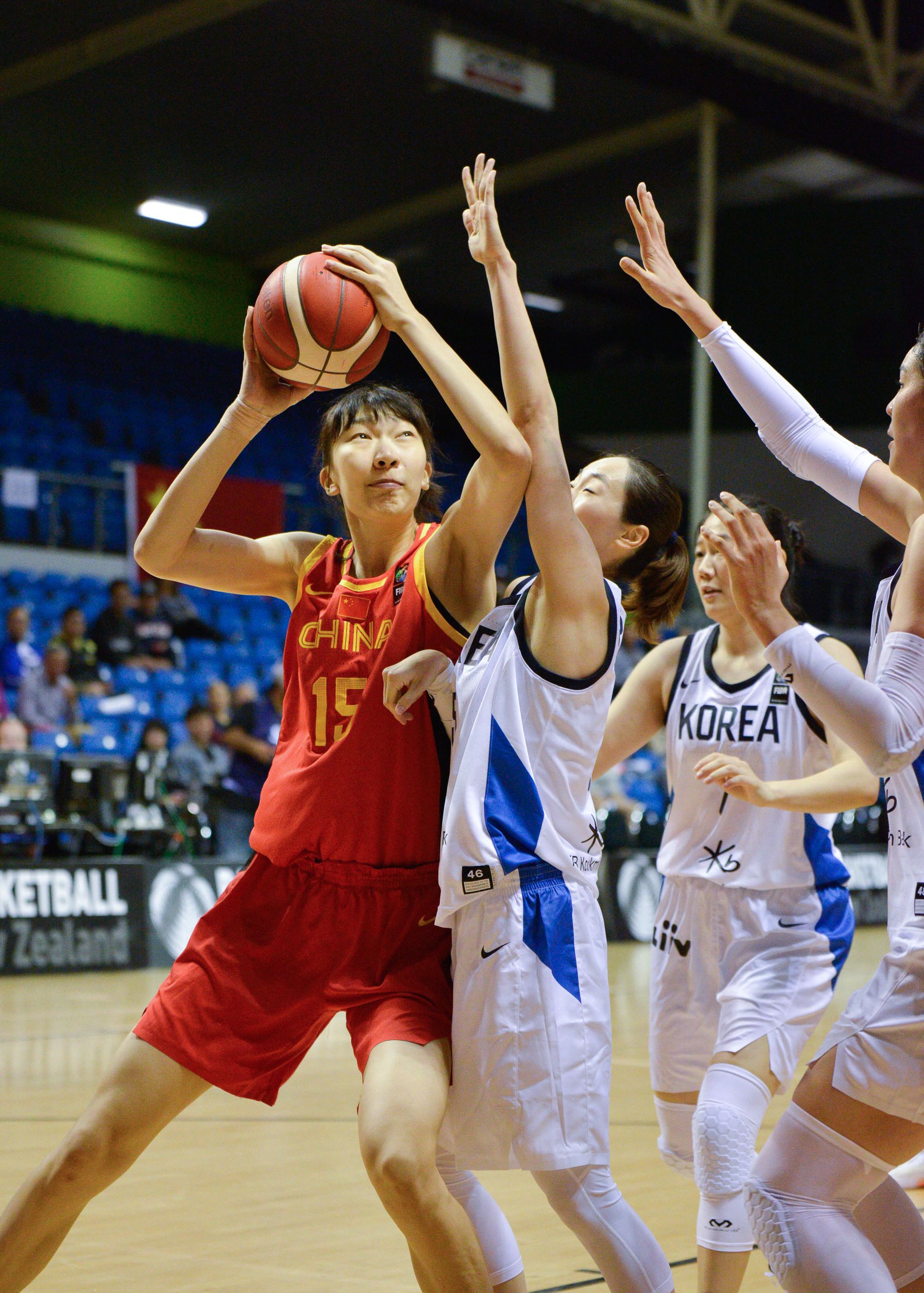 包含东京奥运会篮球分组揭晓，中国女篮需突围出线的词条