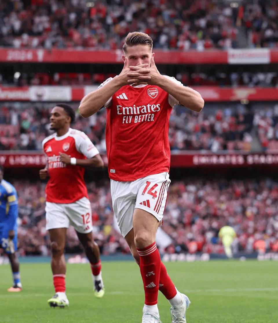 关于阿森纳客场逐利，士气大增追赶对手的信息