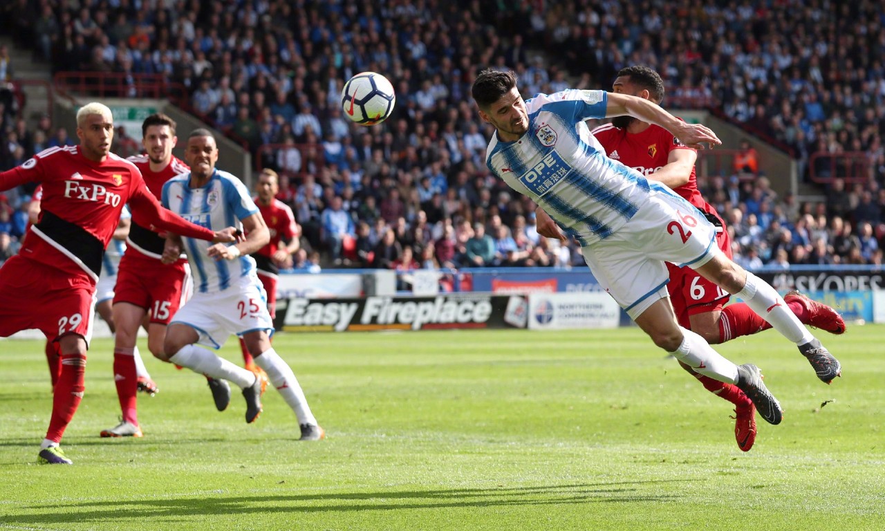 开云下载-哈德斯菲尔德战平沃特福德，保级形势堪忧的简单介绍