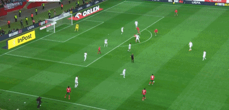 关于波兰险胜巴黎，门迪统治全场的信息