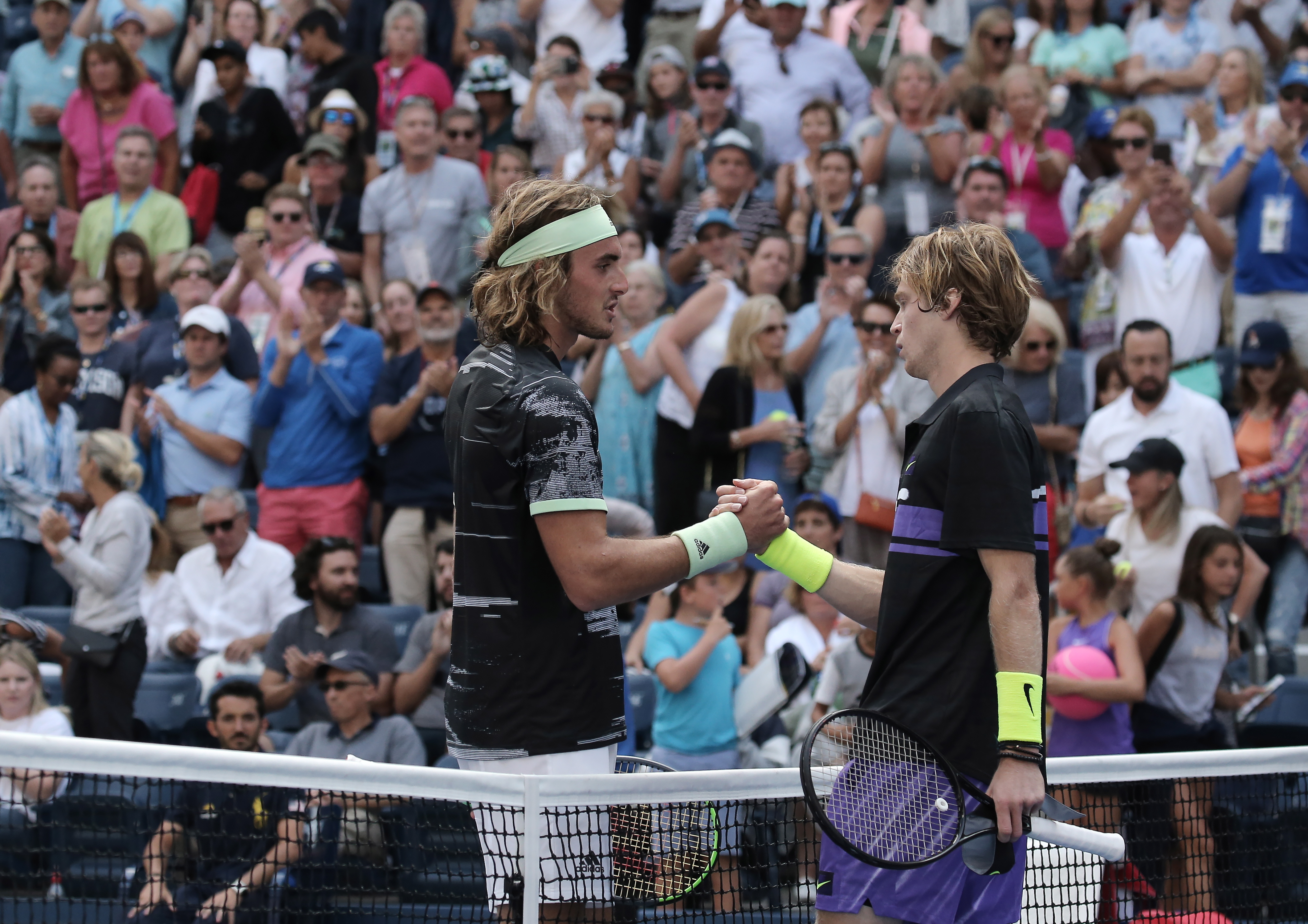 包含美网轻取联合杯,西西帕斯关键制胜的词条 包含美网轻取联合杯,西西帕斯关键制胜的词条